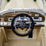 Лицензирана акумулаторна ретро кола Mercedes 300S , 90W, 12V/7Ah, R/C 2.4G, EVA гуми - Image 27