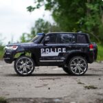 Детски акумулаторен полицейски джип Toyota Land Cruiser Police 12V 160W - Image 3