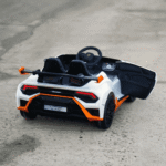 Лицензирана акумулаторна кола Lamborghini Huracán STO, 100W, 12V/7Ah, EVA гуми, MP3 - Image 5