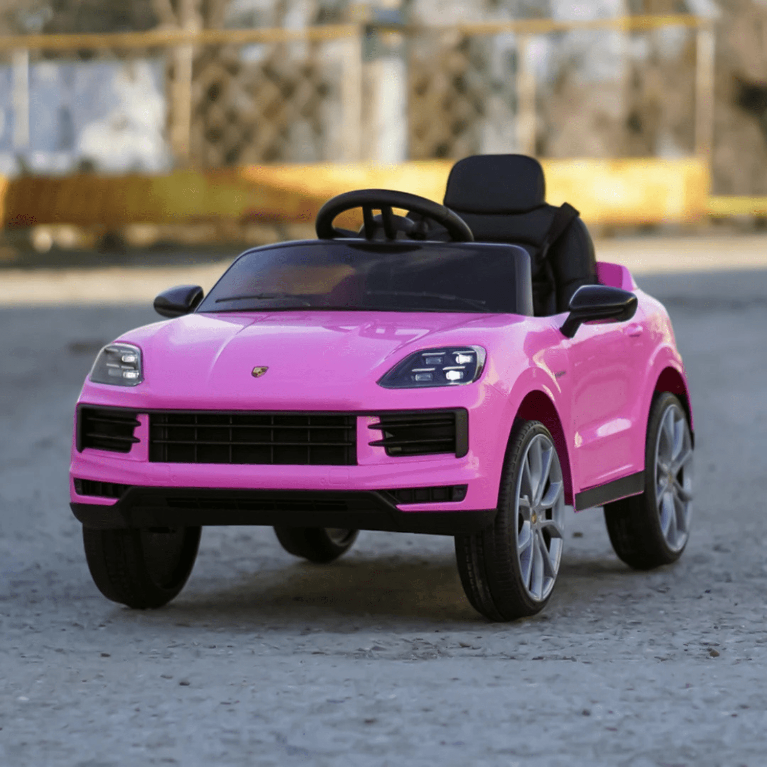 razmeri-2026-01-27t130000.311.png Лицензиран акумулаторен джип Porsche Cayenne , 100W,12V7AH, R/C 2.4G, EVA гуми - Image 1